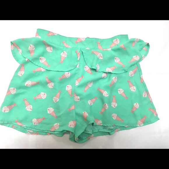 Forever 21 ice cream shorts size xs - Picture 2 of 2